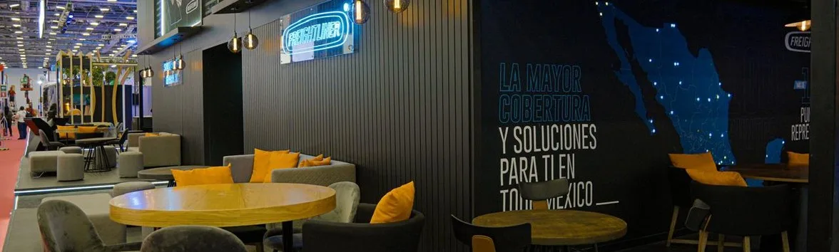 Lounge de atención con mapa de cobertura
