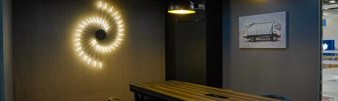 Sala privada con iluminación decorativa