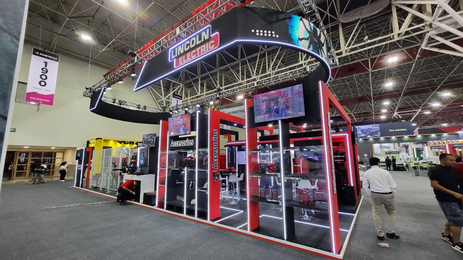 Stand de Lincoln Electric en FABTECH